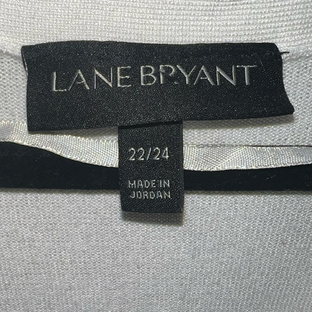 Lane Bryant White Cardigan 3/4 Sleeve Ruffle Size 22 - Picture 2 of 6